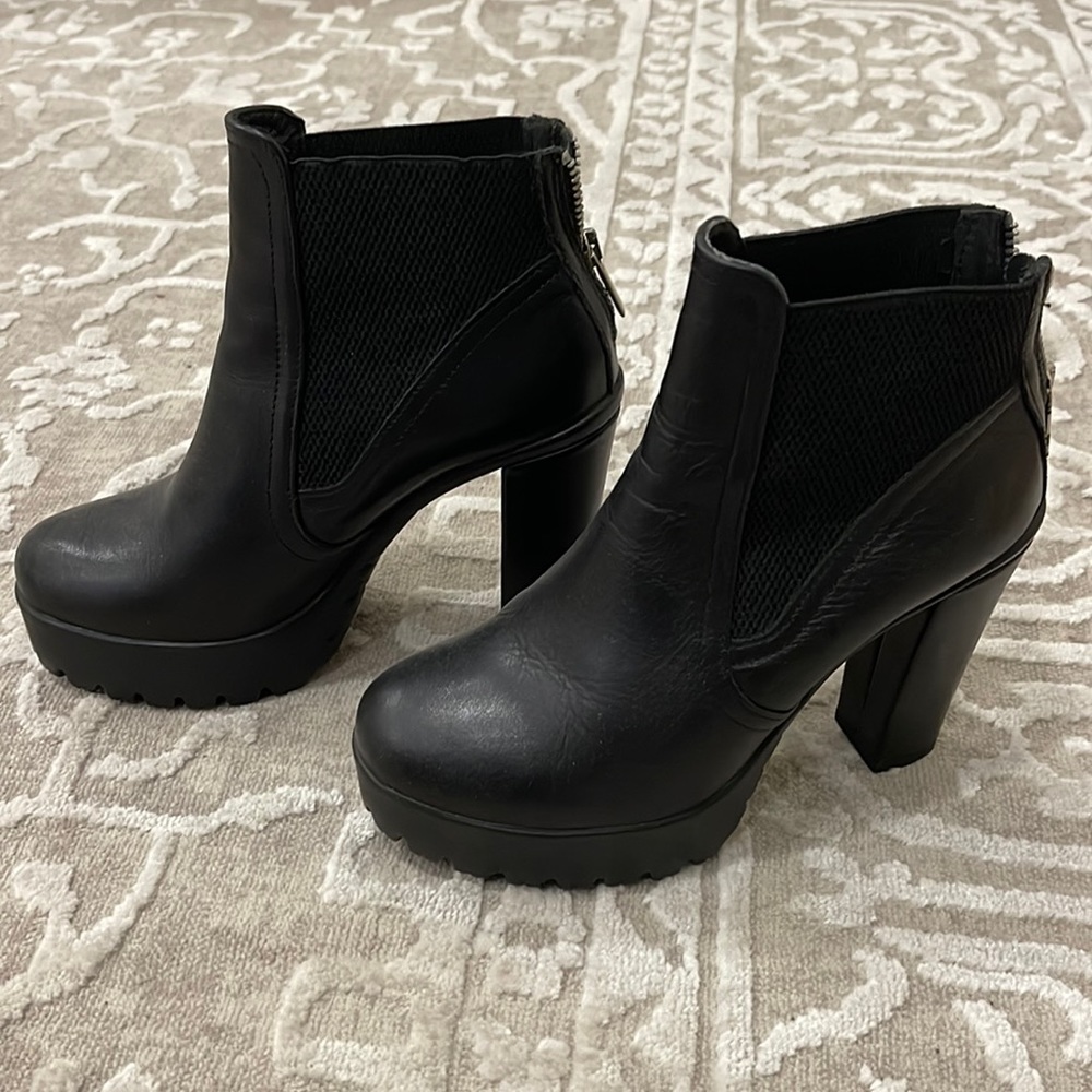 Steve madden black platform booties